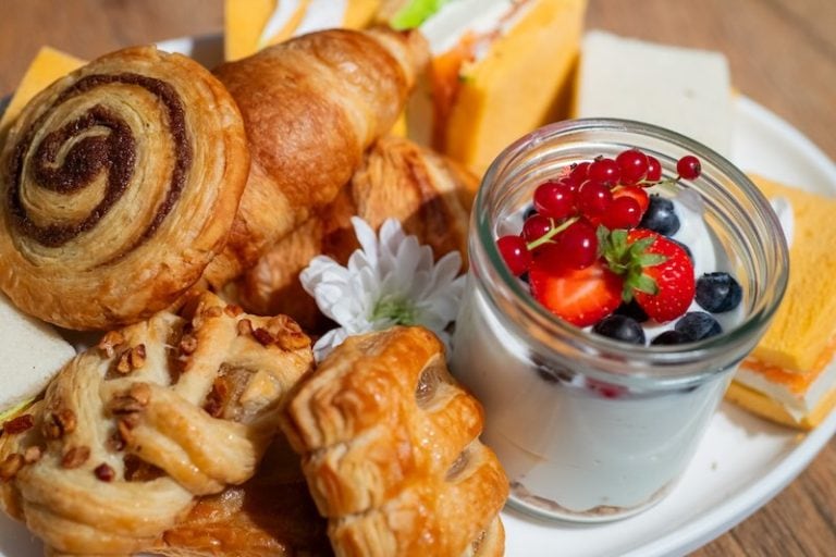 creative point meeting space breakfast arrangement